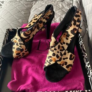 Diane von Furstenberg new leopard print heels